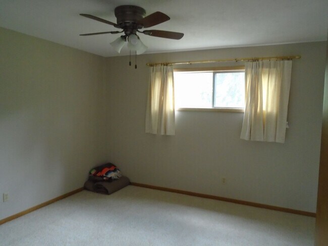 Building Photo - 5514 Tuttle Cove Rd