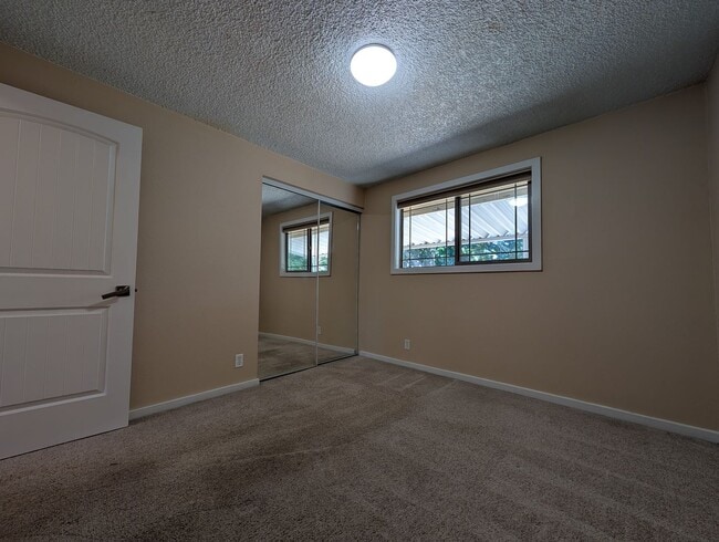 Building Photo - Nice 4-Bedroom, 2-Bath Home Located In Wes...