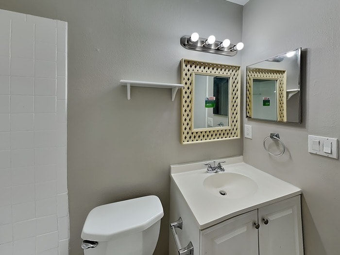 Building Photo - 107 Bayside Blvd