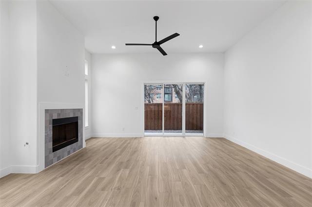 Building Photo - 913 Bayonne St