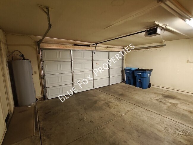 Building Photo - 131 E Horizon Cir