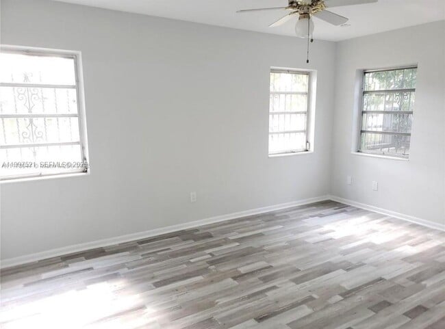 Building Photo - 3040 SW 77th Ct