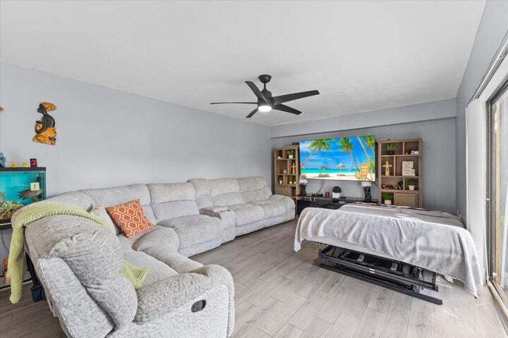 Building Photo - 2704 27th Way