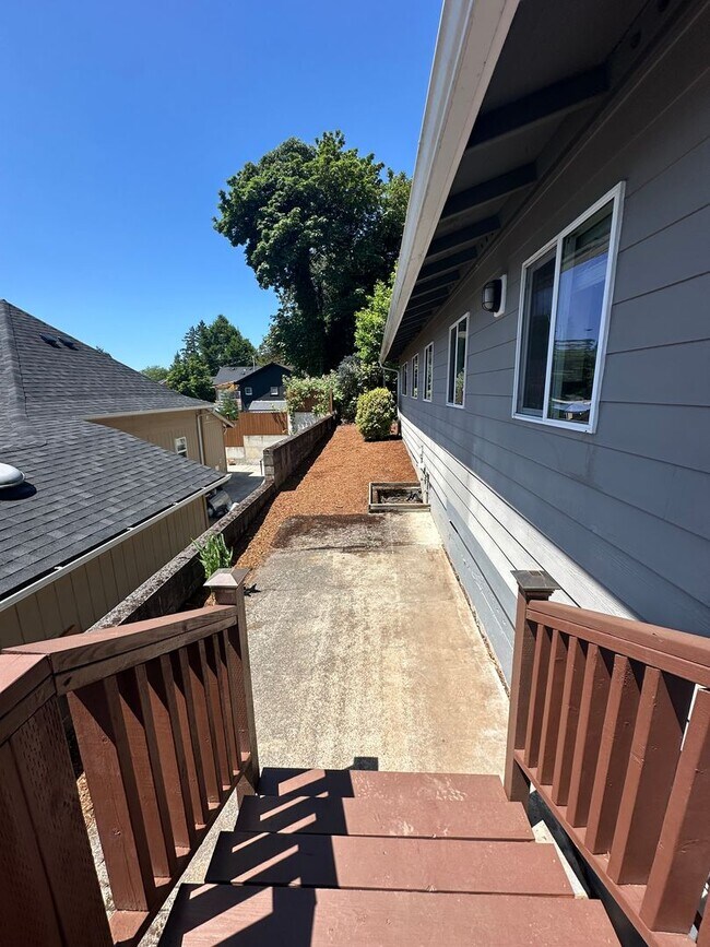 Building Photo - Wonderful Ranch Style Home in Camas!