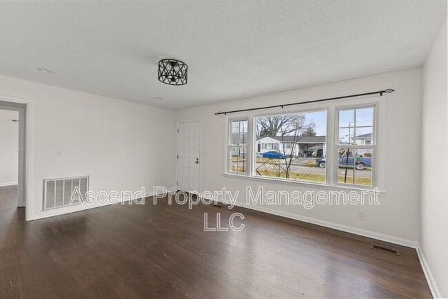 Building Photo - 4610 Leslie Ln