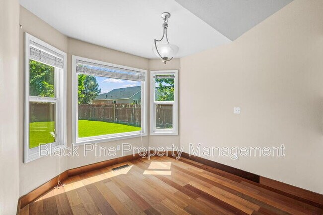 Building Photo - 541 S Canvasback Way