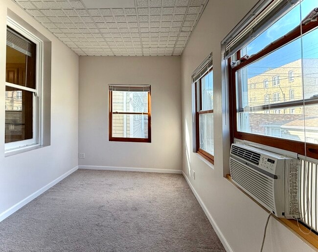 Building Photo - 5446 W Agatite Ave