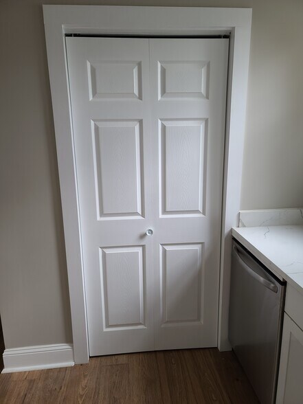 Building Photo - 111 Haldy Ave