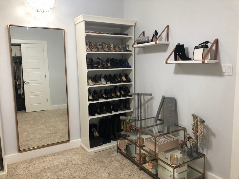 Building Photo - 1501 Lorraine Loop