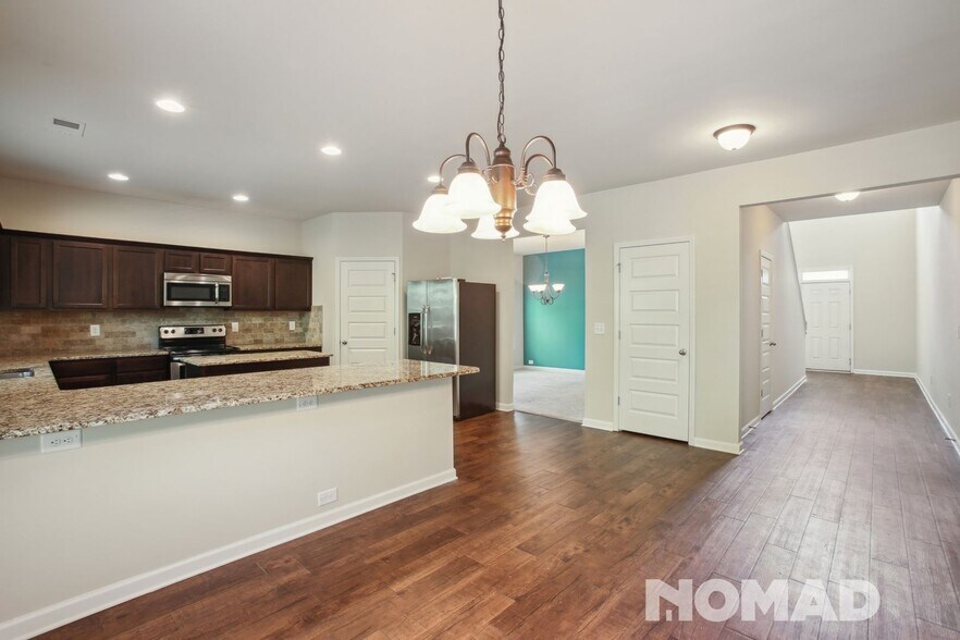 Building Photo - 283 Bandelier Cir