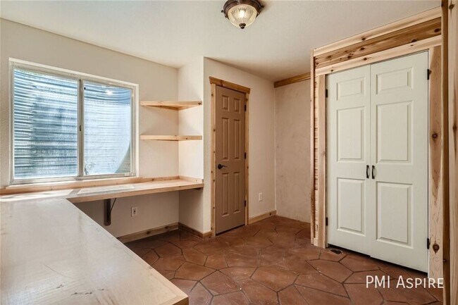 Building Photo - Beautiful 4-Bedroom Home with Garage & Fenced Yard