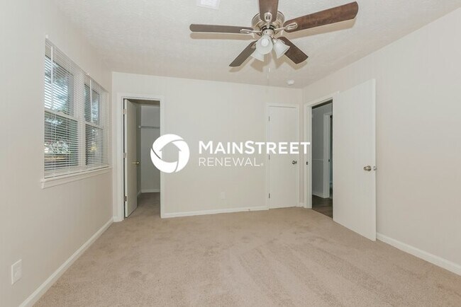 Building Photo - 3 Bedroom Pet-Friendly Home in Hampton, GA with Main Street Renewal