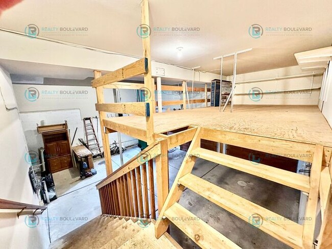 Building Photo - “Luxury Living in Skyline: 4 Bedroom 4 Bat...