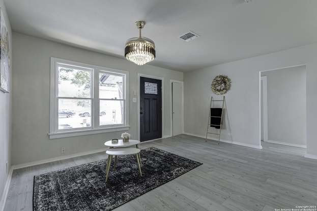 Building Photo - 1110 Clower-