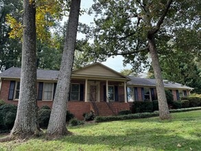 Building Photo - 7942 Lake Vista Dr