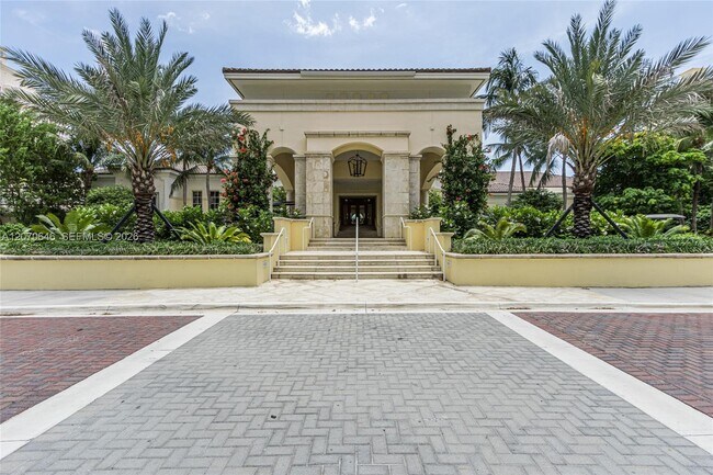 Building Photo - 731 Crandon Blvd