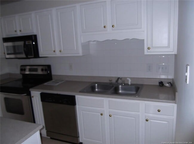 Building Photo - 2937 Piney Mountain Dr