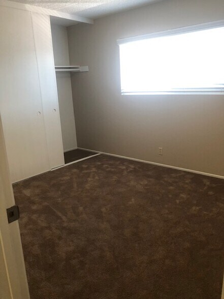 Building Photo - 3456 Redwood Ct
