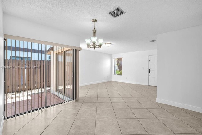 Building Photo - 6611 SW 127th Ct