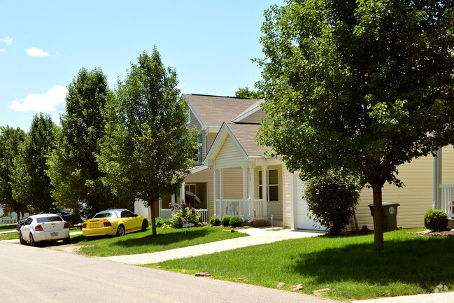 Building Photo - Jefferson Homes