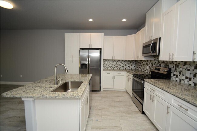 Building Photo - 25 Rosepetal Ln