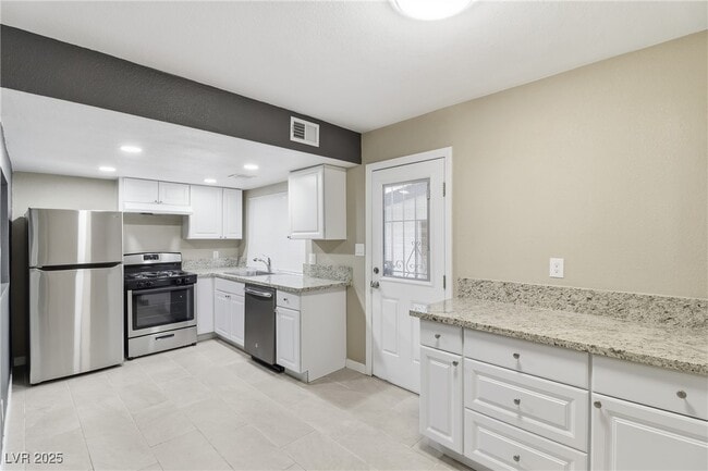 Building Photo - 4039 Village Square