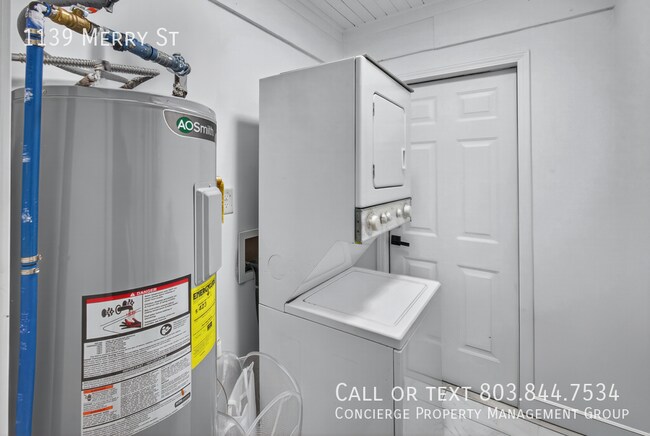 Building Photo - 1139 Merry St