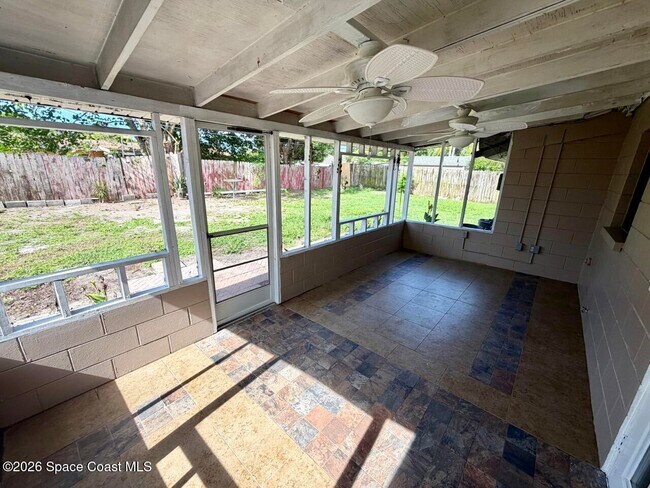 Building Photo - 974 Golf St