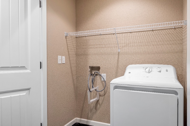 Building Photo - 19 Lawrence Rd 434