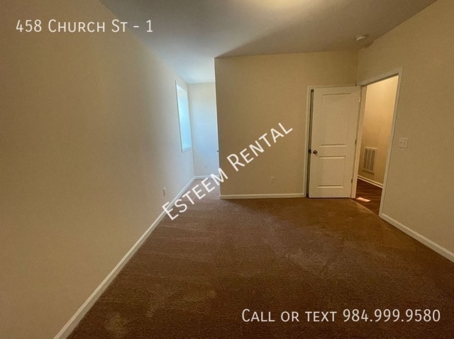 Building Photo - 458 Church St