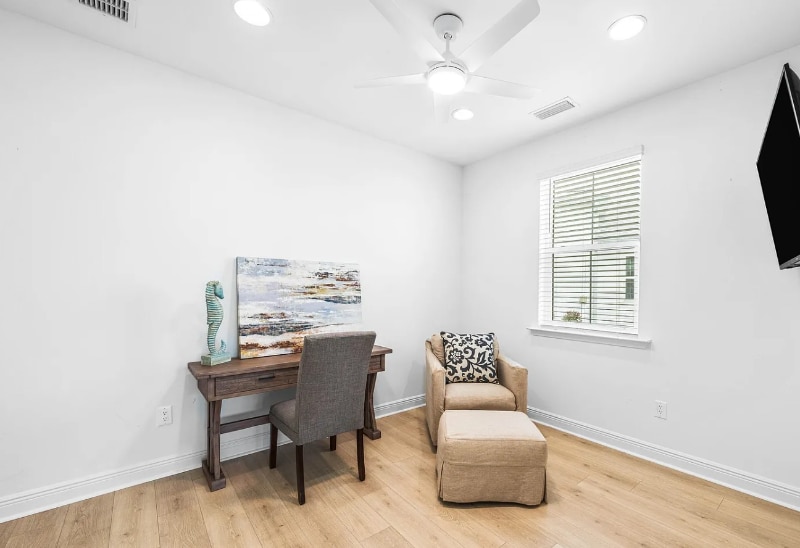 Building Photo - 8570 Island Breeze Ave