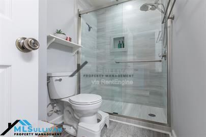 Building Photo - 106 Elmwood Cir