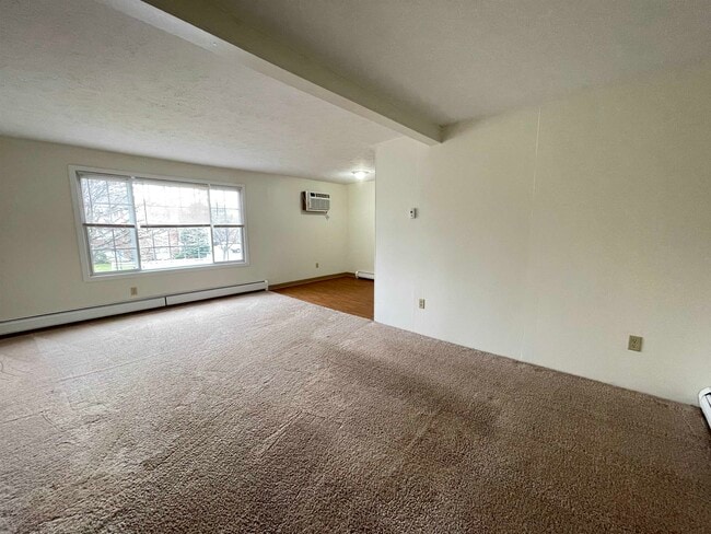 Building Photo - 3981 Brown Ave
