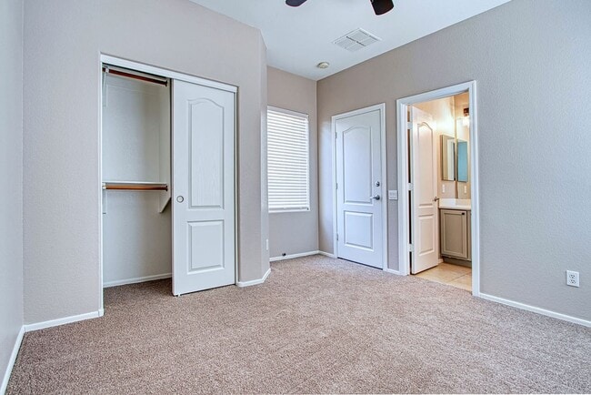 Building Photo - 938 E Indian Wells Pl