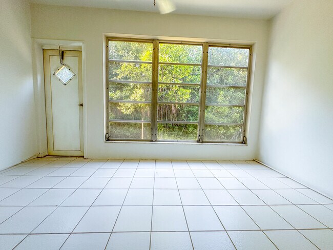 Building Photo - 4501 S Ocean Blvd