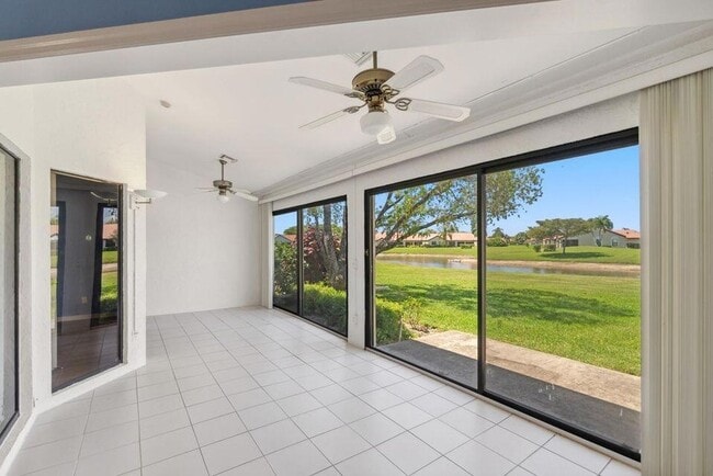 Building Photo - 5942 Parkwalk Cir W