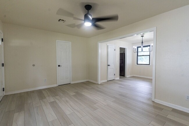 Building Photo - Moore Rent to Own Home!