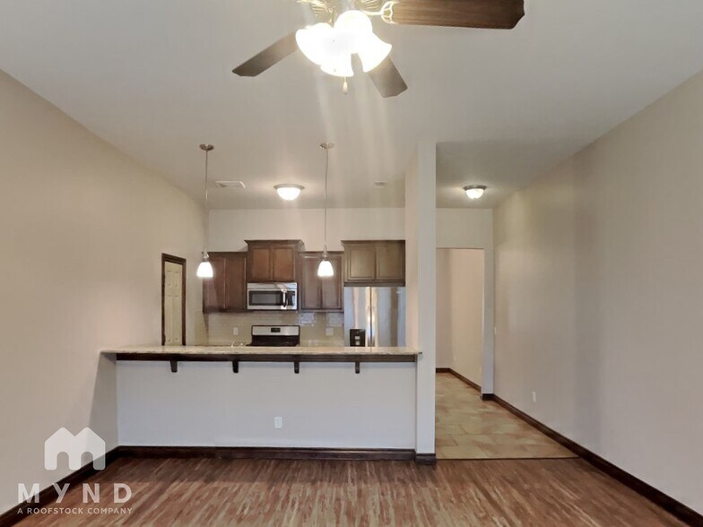 Building Photo - 1114 Merlin Dr