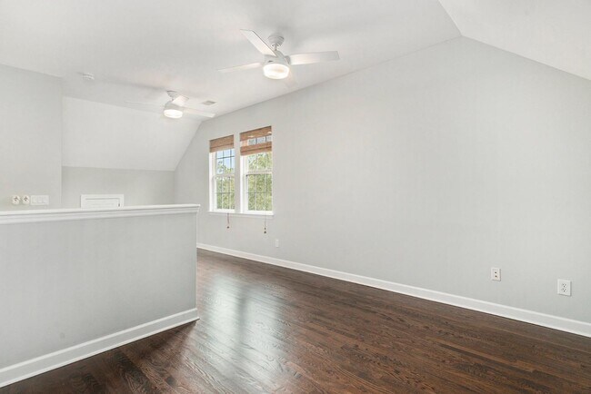 Building Photo - 200 N Ladd Ct