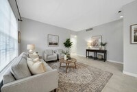 Building Photo - 2822 Briarhurst Dr