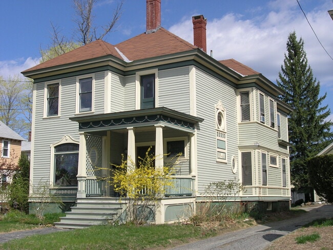Building Photo - 8 Bailey Ave