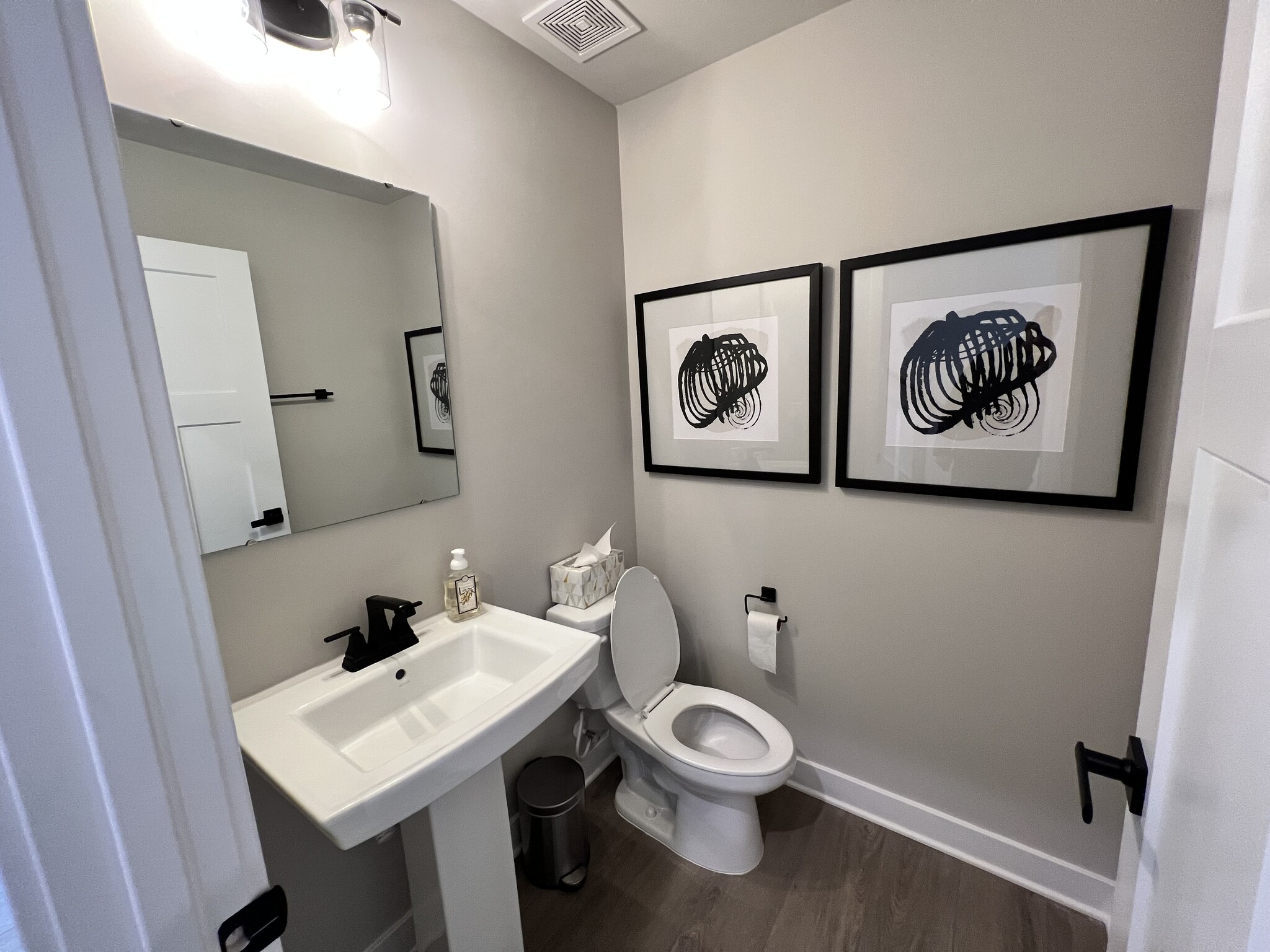 Building Photo - 180 Climbing Ivy Cir