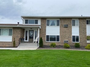 Building Photo - 11 Winston Dr