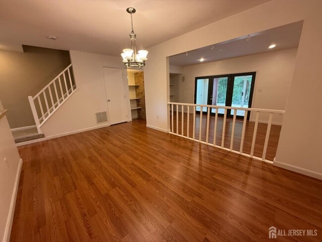 Building Photo - 309 Constitution Cir