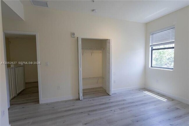 Building Photo - 10407 NW 82nd St