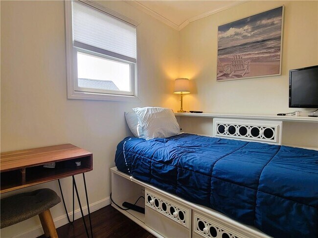 Building Photo - 11 Hammond St