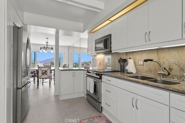 Building Photo - 33925 Faeroe Bay