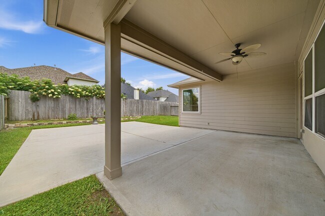Building Photo - 2716 Sunshade Ct