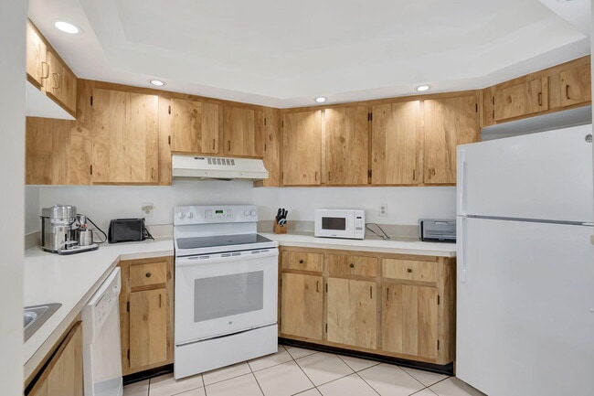 Building Photo - 600 Egret Cir