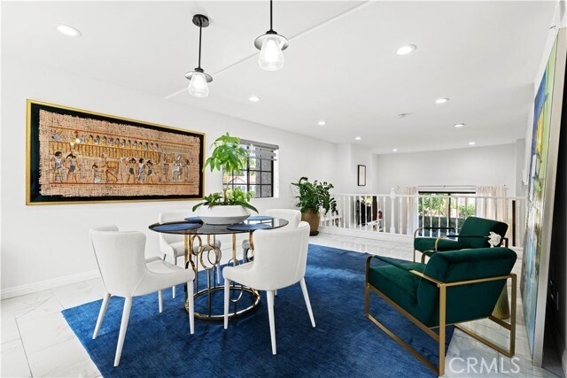 Building Photo - 2450 E Del Mar Blvd